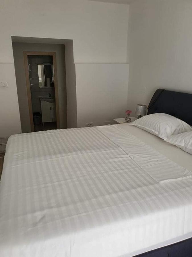 Aldi 3 Apartment Pula Bagian luar foto